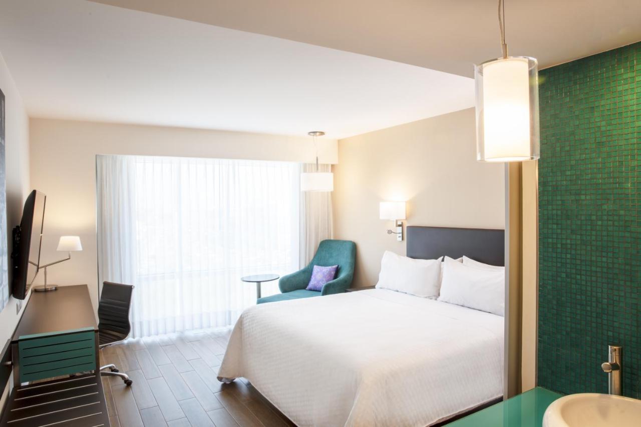 Fiesta Inn Celaya Galerias 外观 照片