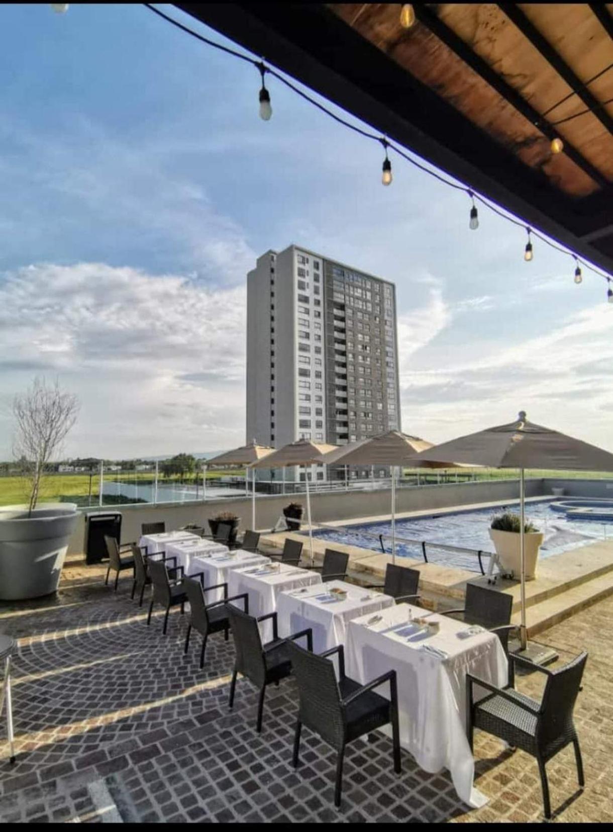 Fiesta Inn Celaya Galerias 外观 照片