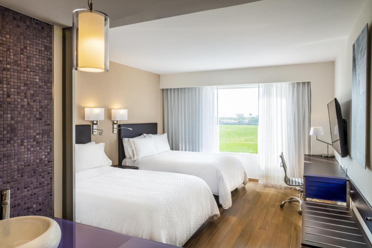 Fiesta Inn Celaya Galerias 外观 照片