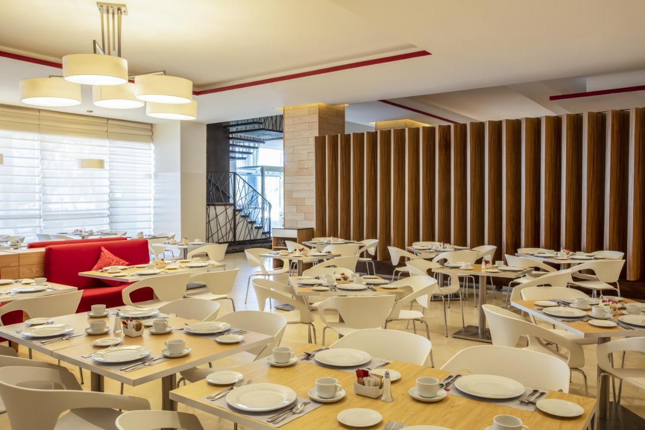 Fiesta Inn Celaya Galerias 外观 照片